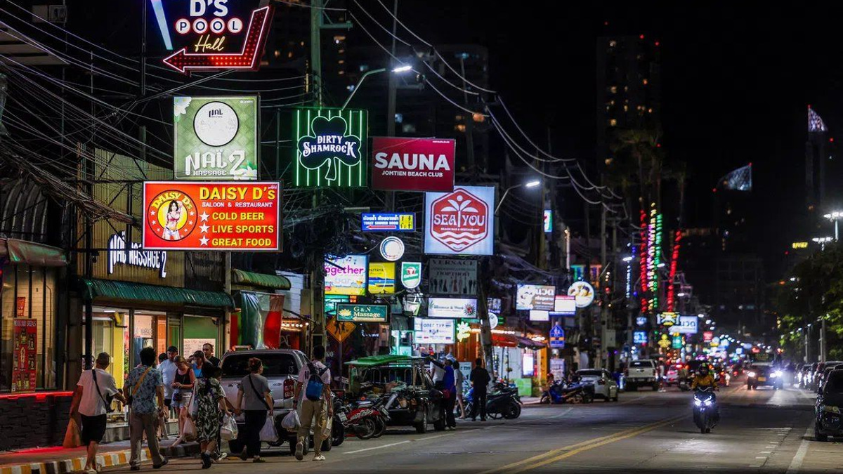 US Navy carrier visit to Pattaya offers economic lifeline amid concerns over sex tourism and sailor welfare