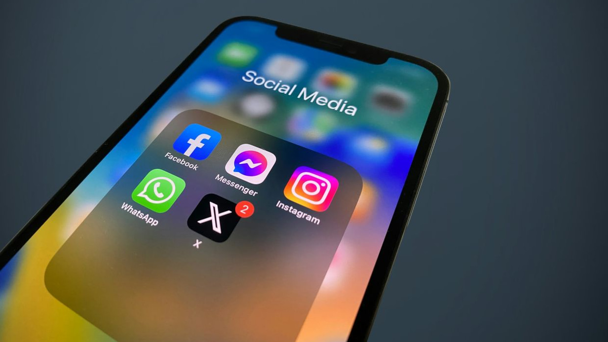 Mexico Charts Cautious Path Toward Social Media Regulation for Children