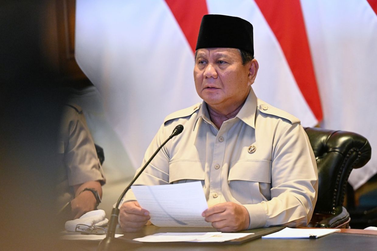 Prabowo's Approval Rating Plummets to 51.1% as Indonesia's Honeymoon Period Ends