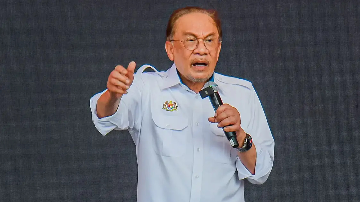 Myanmar Agrees to Receive 5,000 Rohingya Refugees From Malaysia, Anwar Confirms