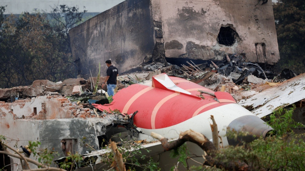 India Says Fuel Switch Mechanism Flawless in 2020 Air India Crash Probe