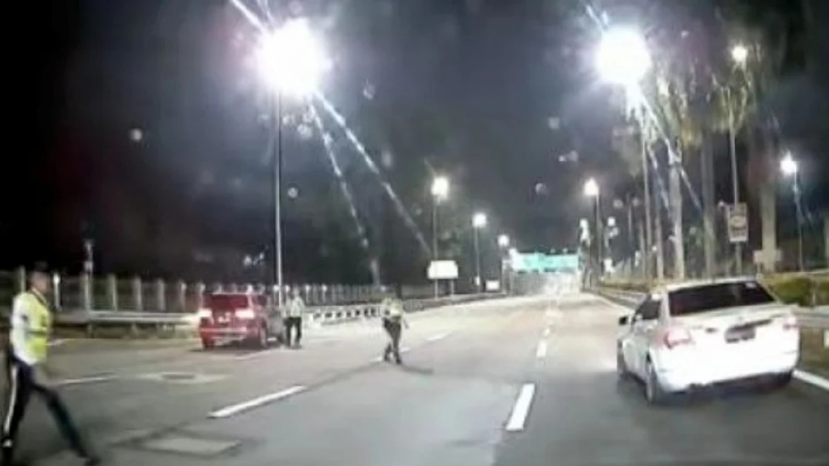 Mercedes driver detained after dramatic roadblock breach on Sprint Expressway