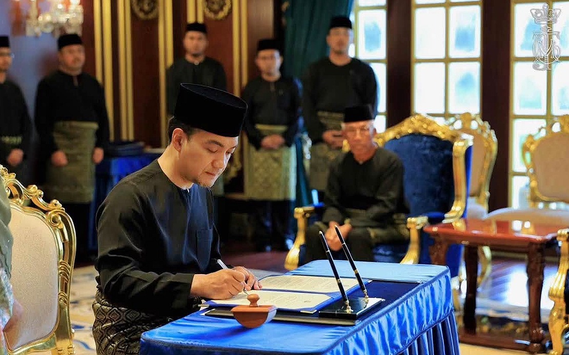 Onn Hafiz Begins Second Term as Johor Menteri Besar, Leveraging Political Dynasty and Development Vision