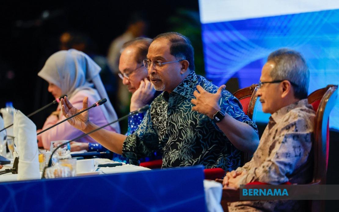 Malaysia's Higher Education System Needs Legal Overhaul, Says Zambry