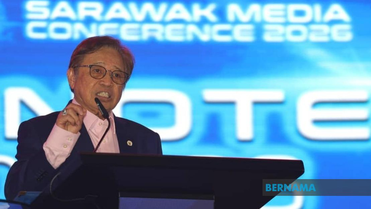 Press Freedom Must Be Tempered With Ethics in AI Age, Says Abang Johari