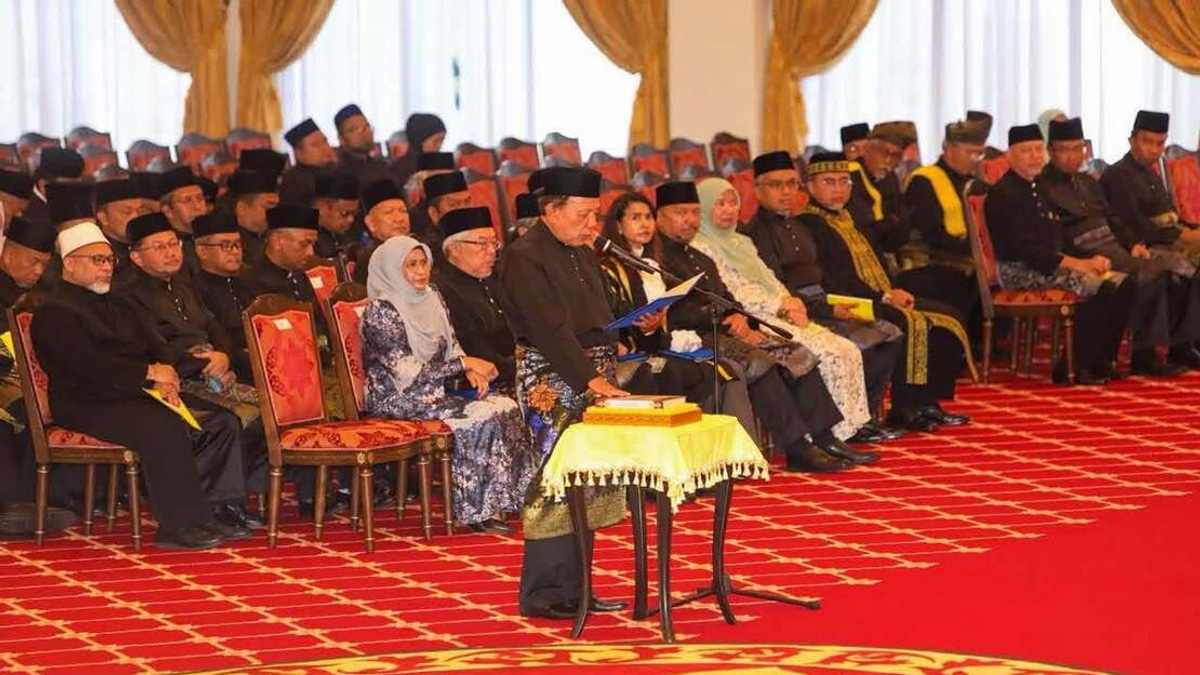 Senior Cabinet Members Welcome Ismail Lasim as Negeri Sembilan's New Menteri Besar