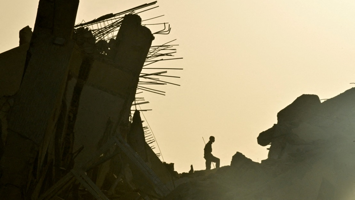 Venezuela Earthquake Death Toll Climbs to 1,450 as Rescue Window Closes