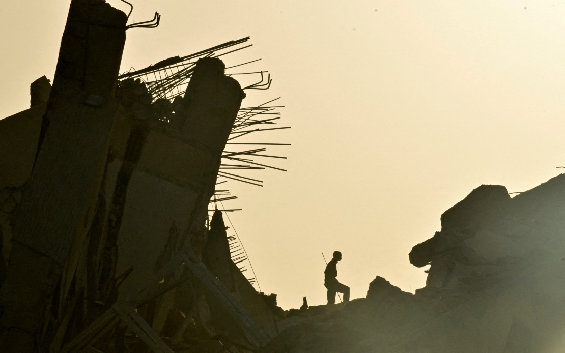 Venezuela Earthquake Death Toll Climbs to 1,450 as Rescue Window Closes