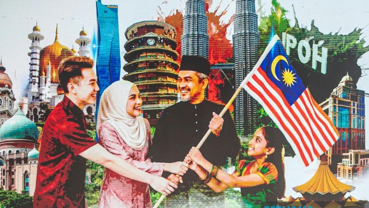Fahmi Urges Caution When Using AI To Generate Jalur Gemilang Content
