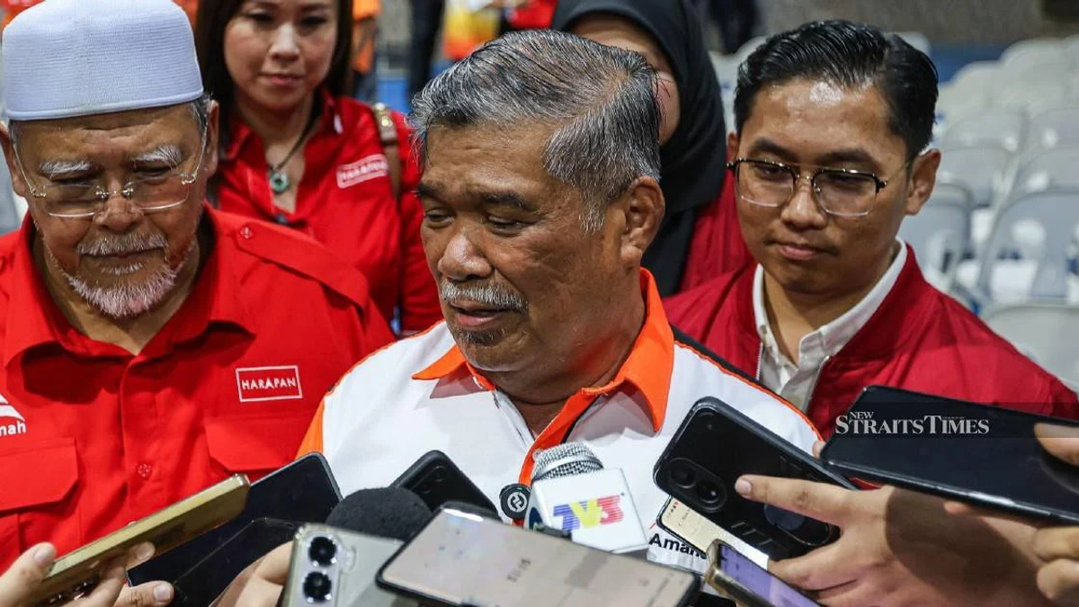 Mat Sabu Attacks PAS for 'Politically Convenient' Fatwas, Urges Voters to Think Independently