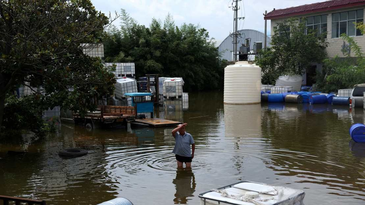 China Mobilises Massive Rescue Operation as Typhoon Dolphin Triggers Levee Collapse in Henan