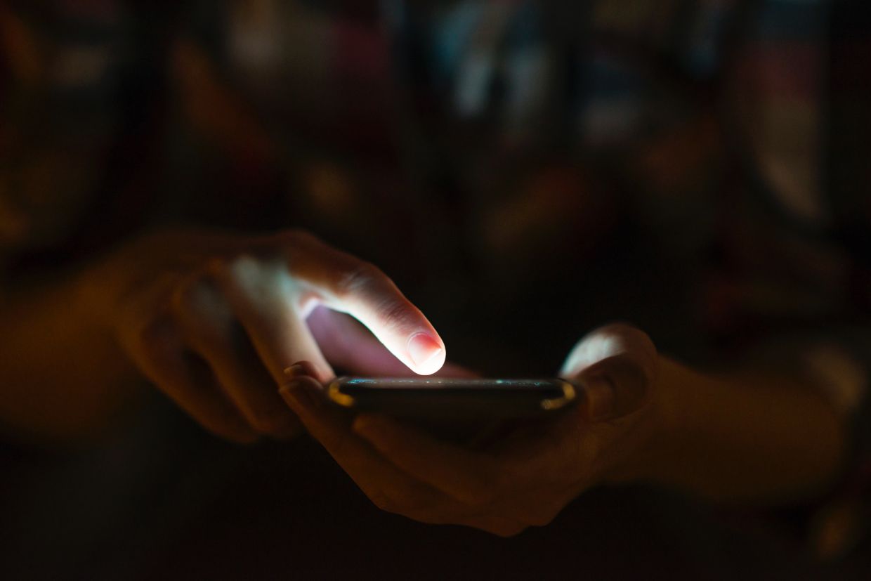 Malaysia's Social Media Ban for Under-16s: Experts Debate Mental Health Benefits Against Real-World Costs