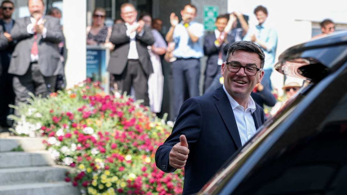 Singapore's Wong Extends Hand to New UK PM Burnham, Eyes Closer Partnership