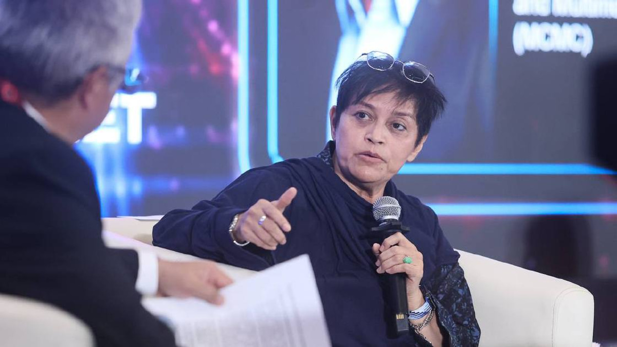 Equal Digital Playing Field Essential During Elections, Azalina Insists