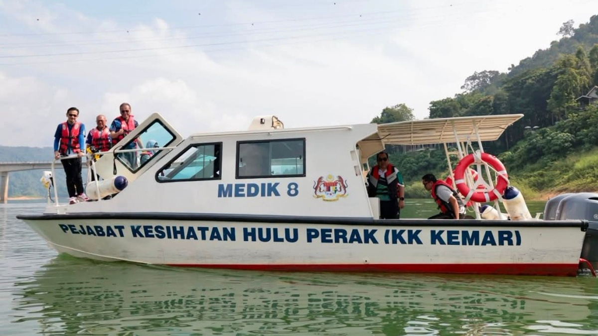 Malaysia's Health Ministry Launches Additional Boat Services to Reach Remote Orang Asli Communities in Hulu Perak