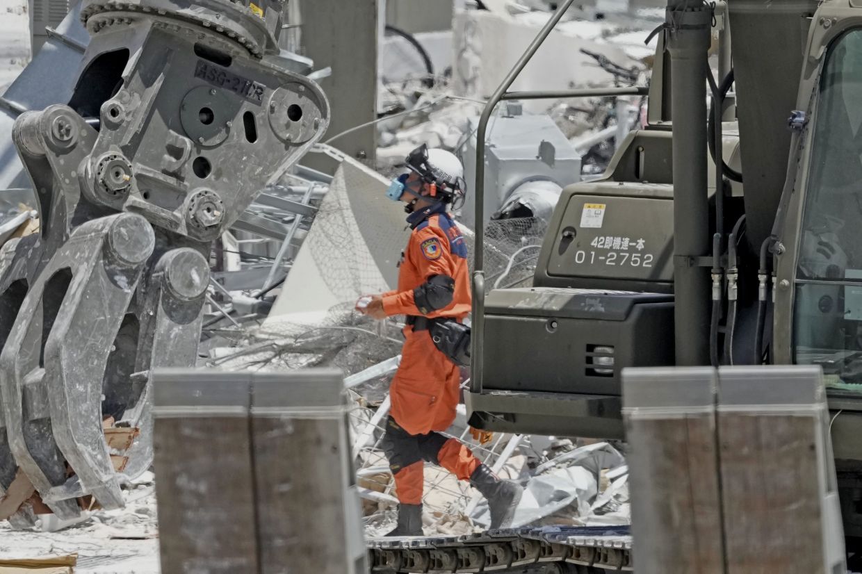 LPG Leak Likely Triggered Japan's Kumamoto Mall Blast, Officials Say