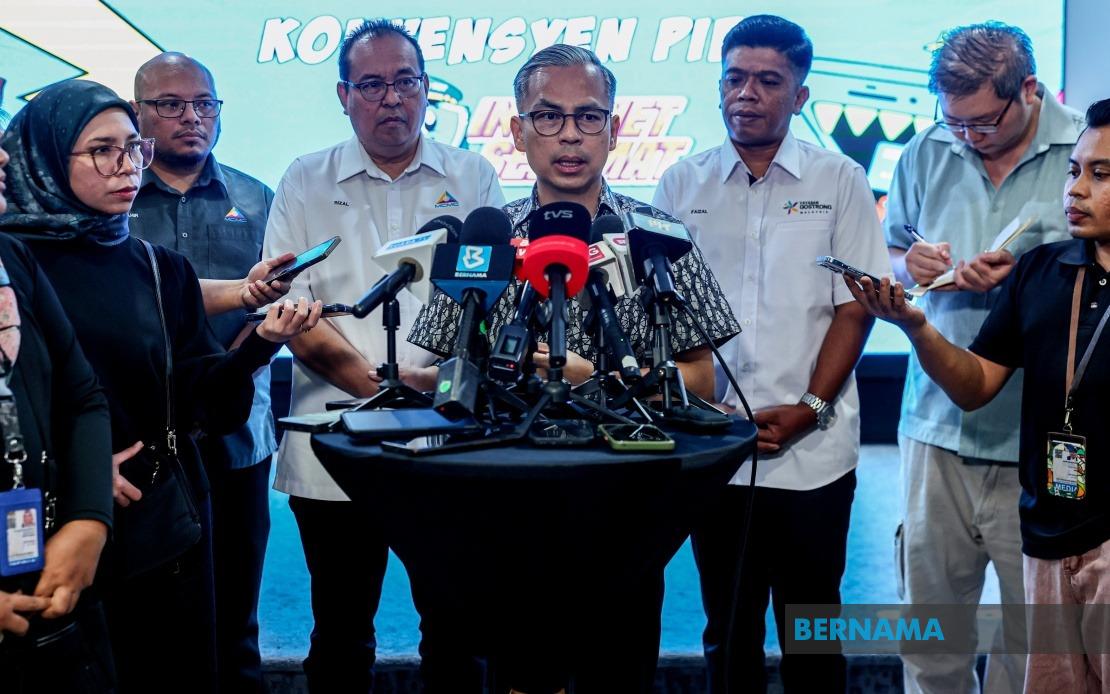 Parents Must Monitor Children's AI Use, Says Fahmi