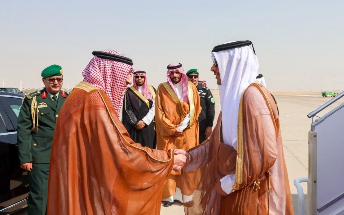 Qatar's PM Visits Saudi Arabia to Advance Regional Diplomacy