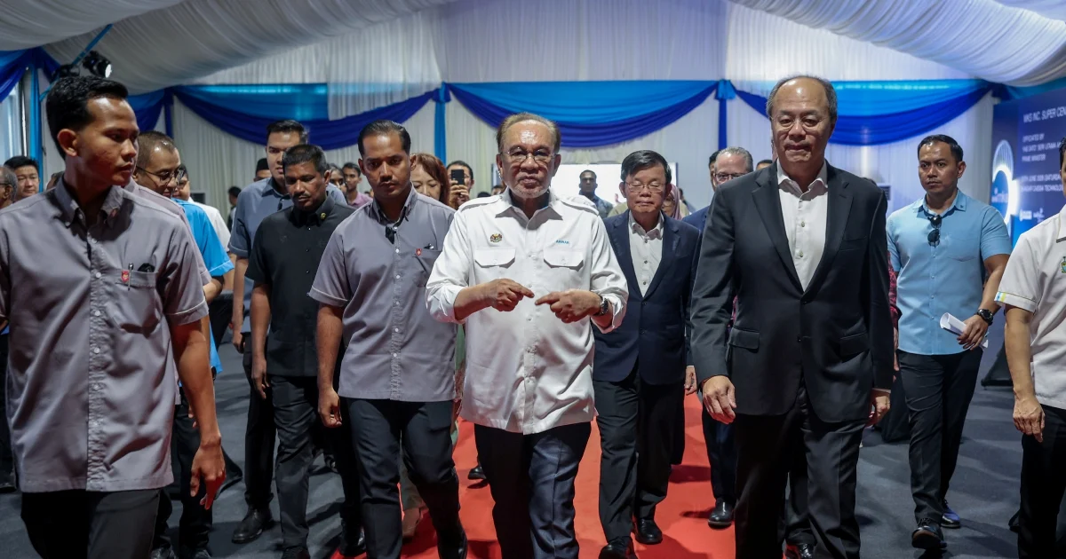 Malaysia's Policy of Engaging All Nations While Maintaining Neutrality Attracts Investors, Says Anwar