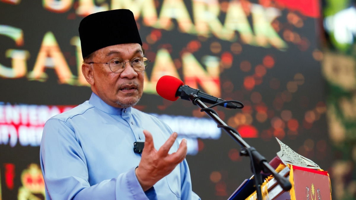 PM Anwar Defends Secrecy Around Tabung Haji RCI Report, Citing Stability Concerns