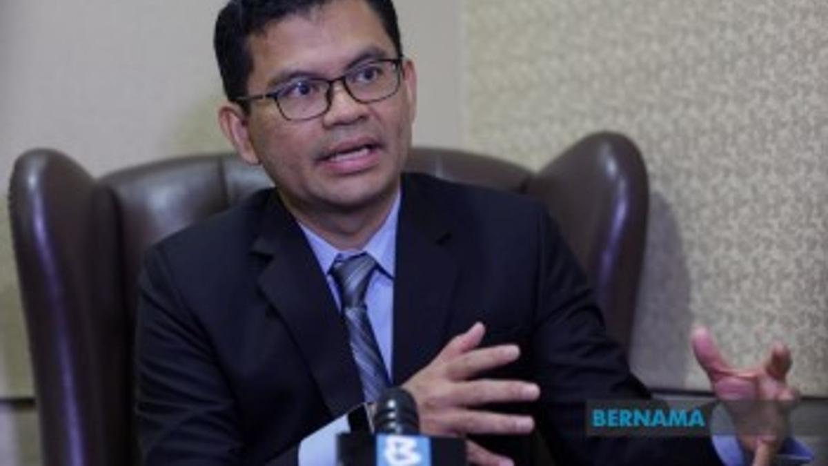 Malaysia To Prioritise Rising Wages Over Tax Expansion, Says Economy Minister