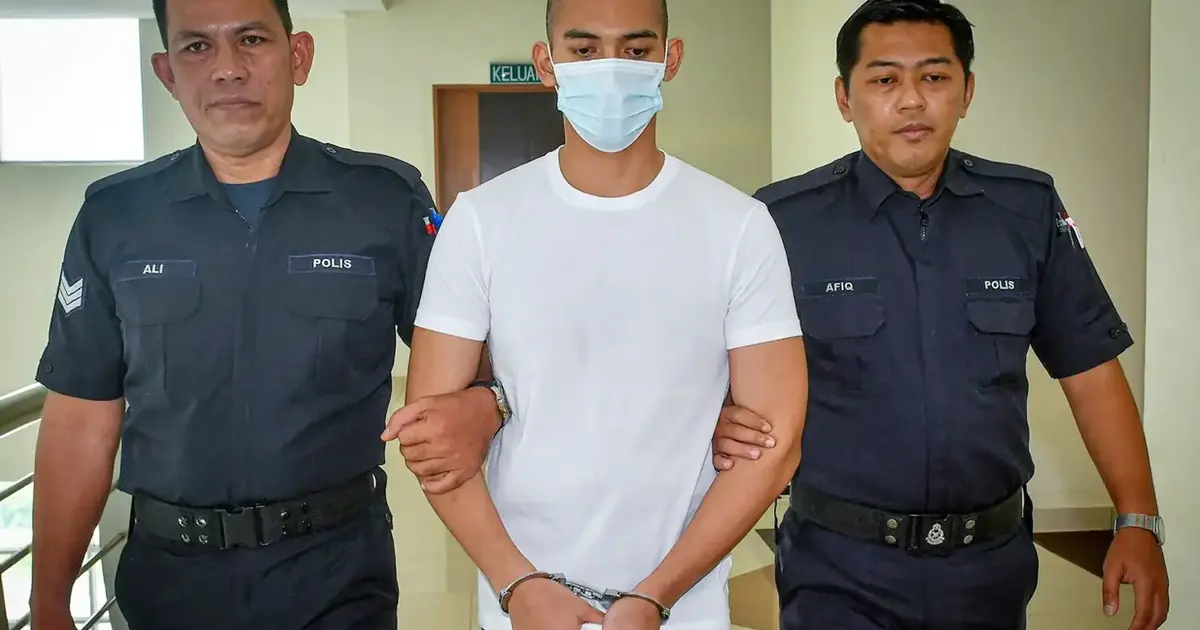Man sentenced to 32 years and 12 strokes for suffocating girlfriend with pillow