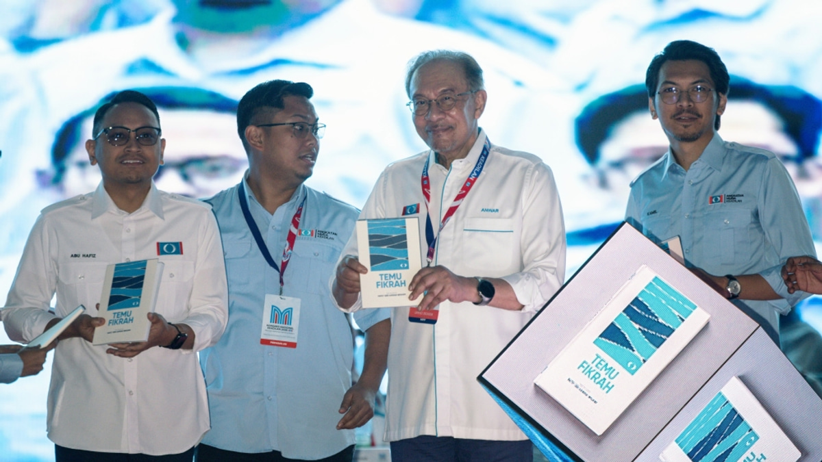 Anwar Unveils PKR Youth's Temu Fikrah Blueprint for Creative Governance and Madani Ideals