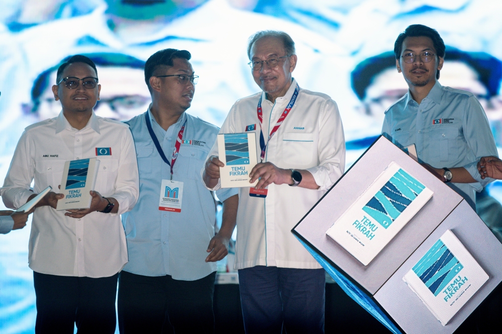 Anwar Unveils PKR Youth's Temu Fikrah Blueprint for Creative Governance and Madani Ideals