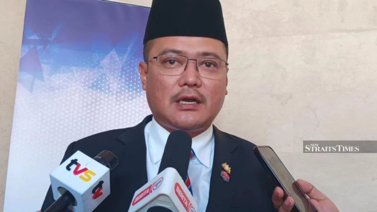 Johor BN Fires Back at Puad Over Palace Claims; Umno Youth Says Hundreds File Police Reports