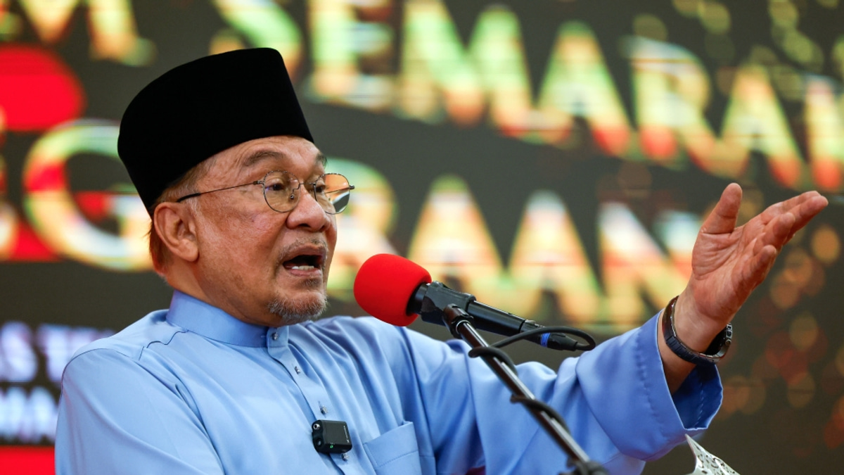 PM Anwar Defends Record Against 'False Claims' in Negeri Sembilan Campaign Push