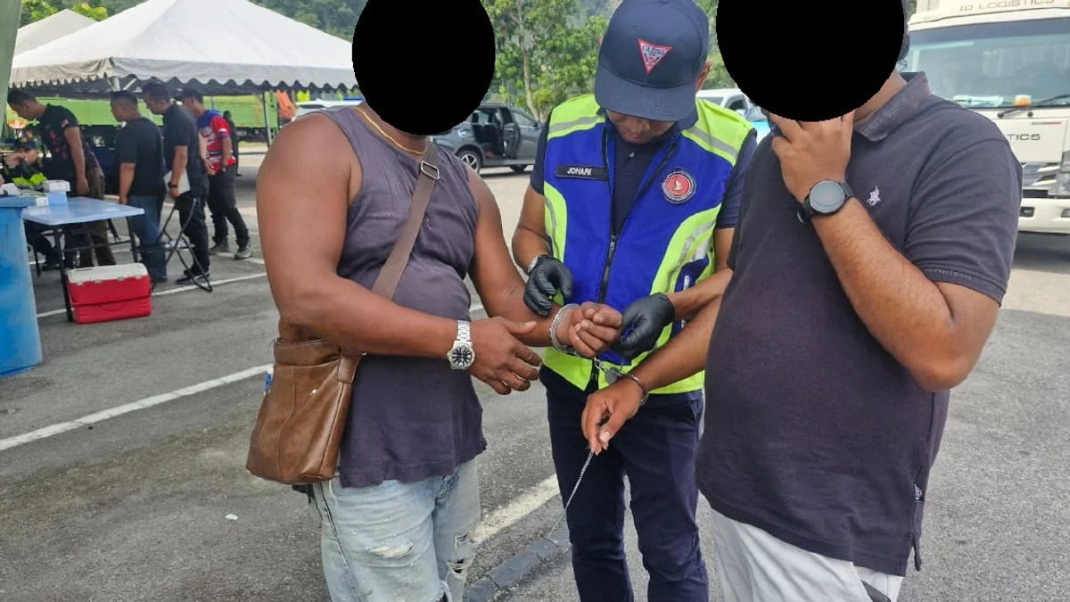 Timber Lorry Driver Detained After Failing Drug Screening at Gombak Toll Plaza