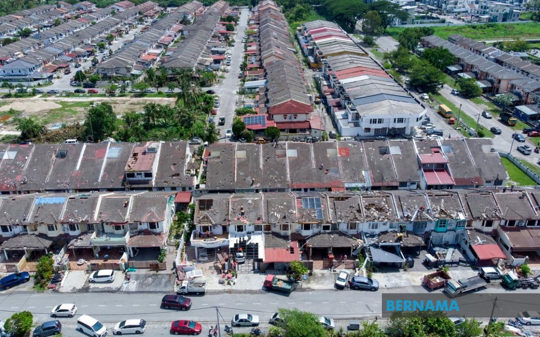Police Establish Restricted Zones in Storm-Ravaged Bercham to Curb Looting