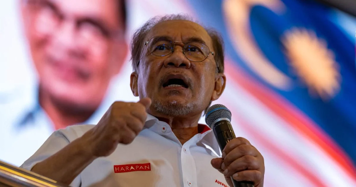 Anwar Rules Out Singapore Voting Facility for Johor Election