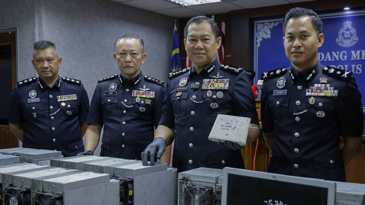 Johor Police Smash Bitcoin Mining Racket Stealing Millions in TNB Power