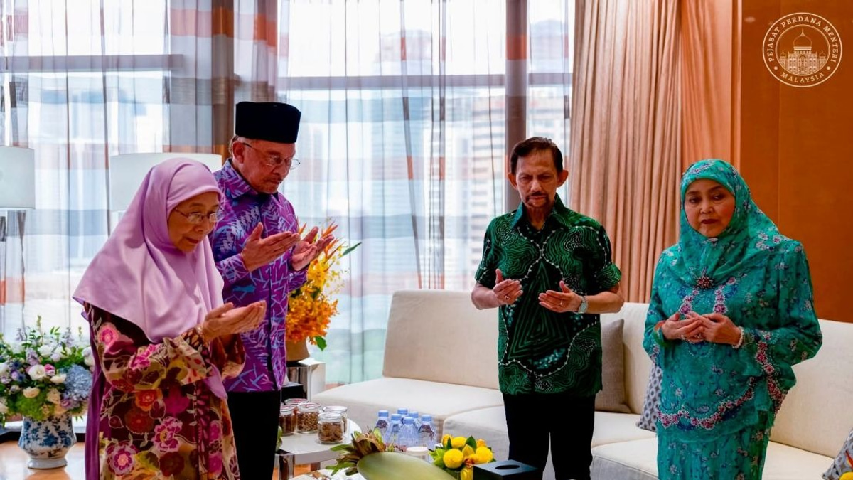 Anwar Extends Birthday Greetings to Brunei's Sultan Hassanal Bolkiah on 80th Milestone