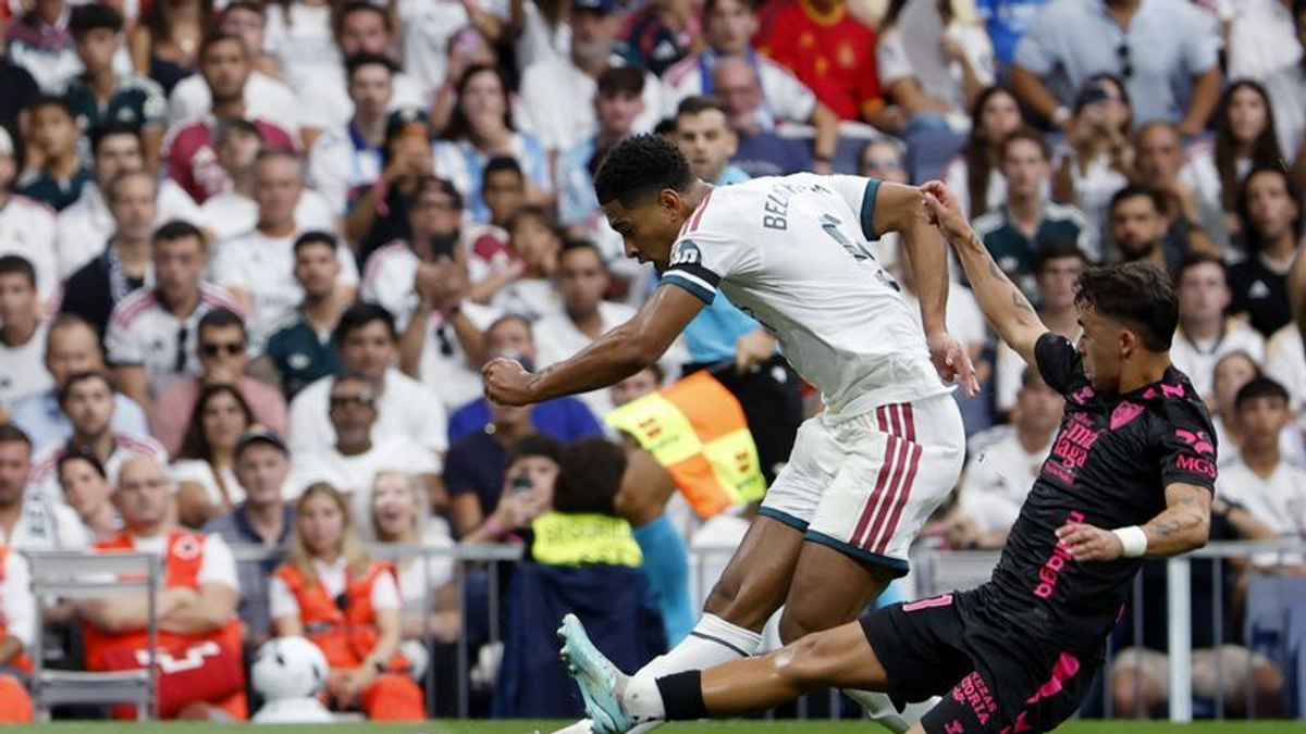 Real Madrid Maintains Perfect LaLiga Record with Dominant 4-0 Victory over Malaga