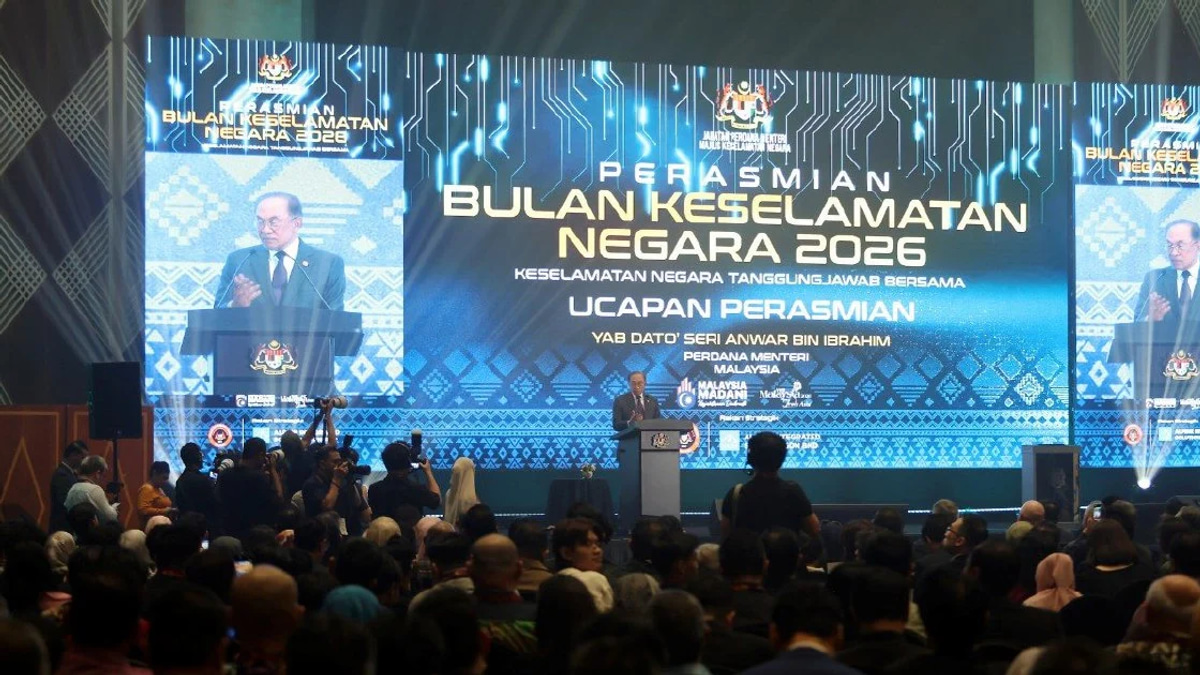 Anwar Cautions Against Racial Politicking as Johor Gears Up for Elections