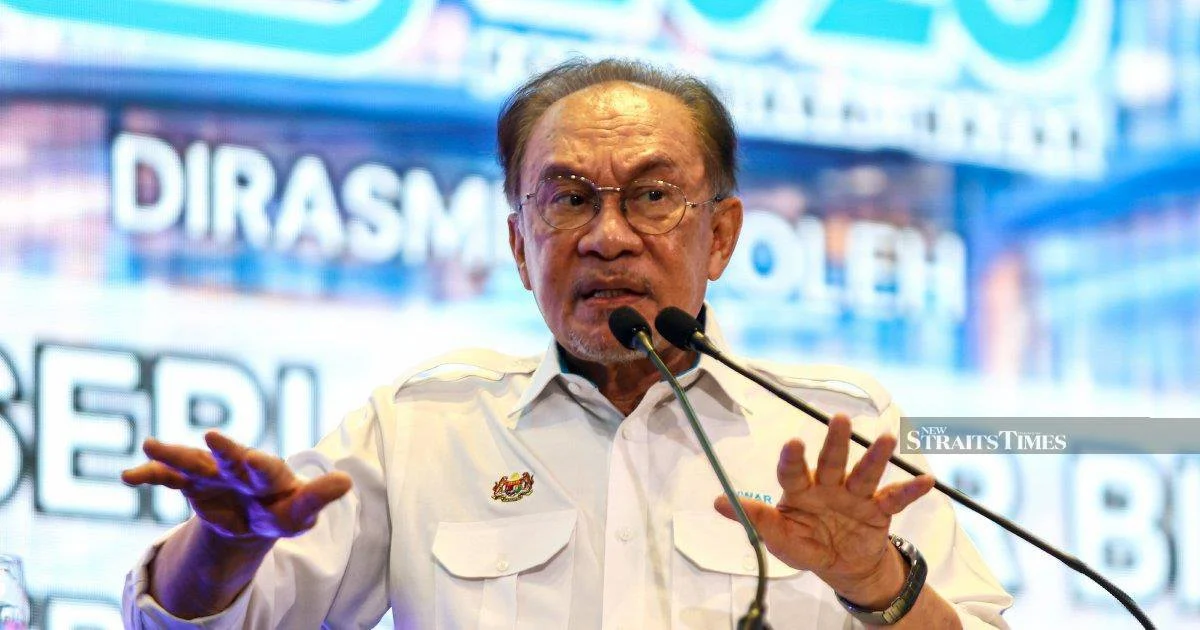 Anwar calls for delay in Melaka DAP's state exit plan