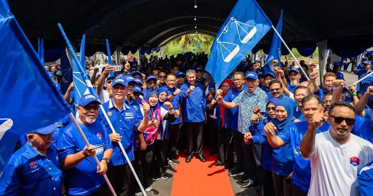 Zahid Banks on PAS Voter Switch to Secure 56 More Barisan Seats