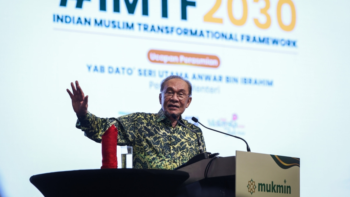 Anwar Pressures Ministries to Speed Up Foreign Worker Approvals for Restaurants