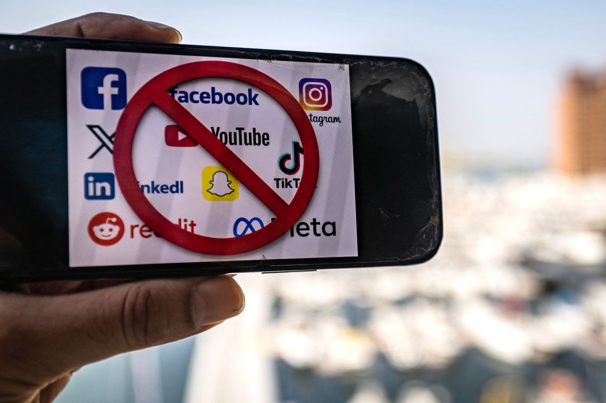UAE Joins Global Wave of Social Media Restrictions for Young Teens