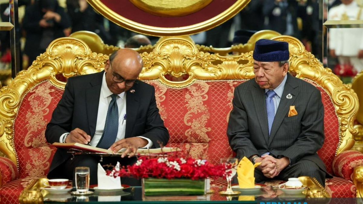 Selangor Sultan Receives Singapore President in Significant Bilateral Engagement