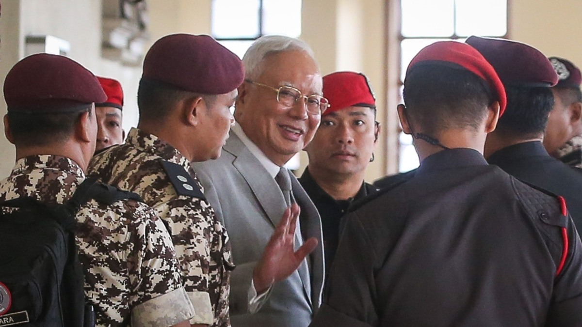 Former Prime Minister Najib to Undergo Heart Procedure at Serdang Hospital