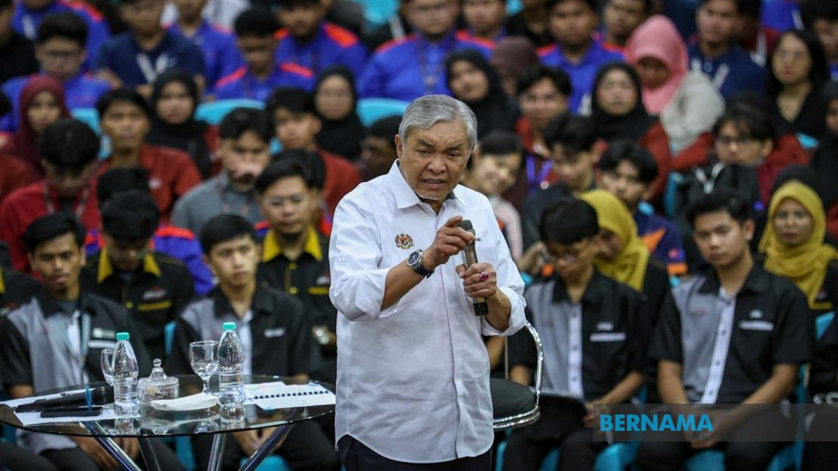 DPM Zahid Calls for Gig Workers to Embrace TVET Training Amid Upskilling Drive