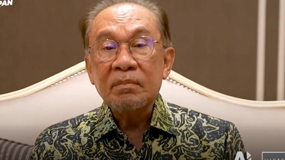 Anwar Urges Armed Forces and Police to Back PH in Negeri Sembilan Election