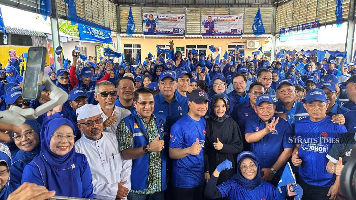 PAS Division Chiefs Attend BN Rally in Batu Pahat, Signalling Deepening Umno Ties Before Johor Poll