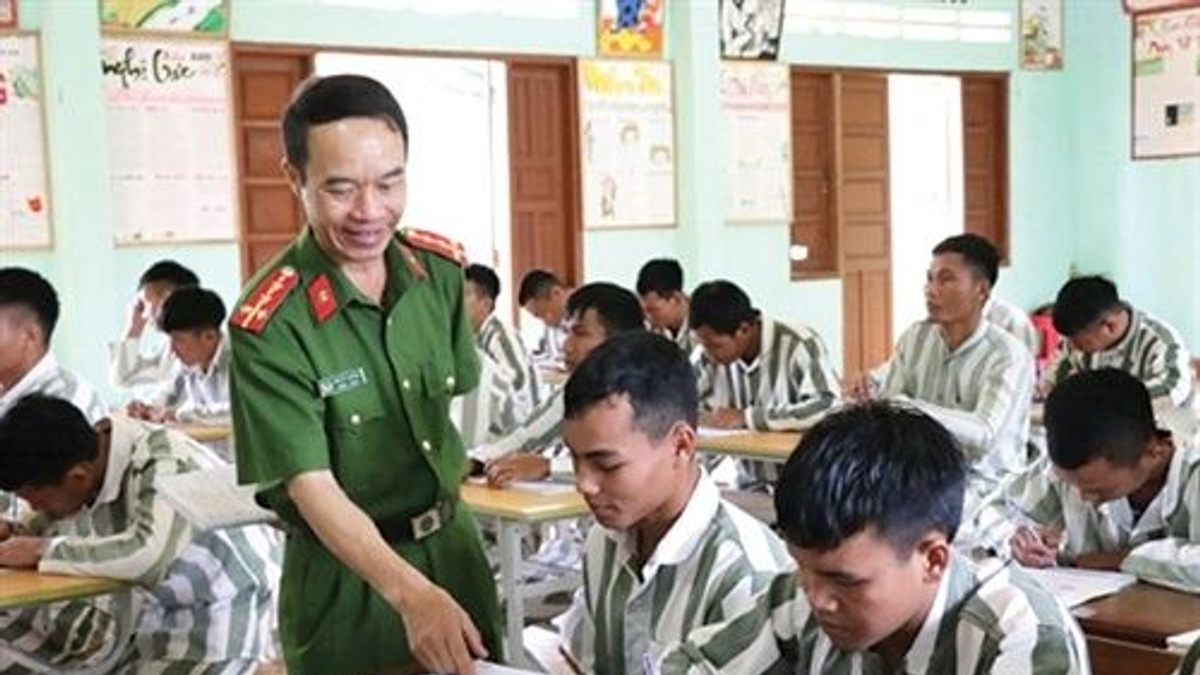 Vietnam Fast-Tracks Court Procedures for Juvenile Drug Rehabilitation