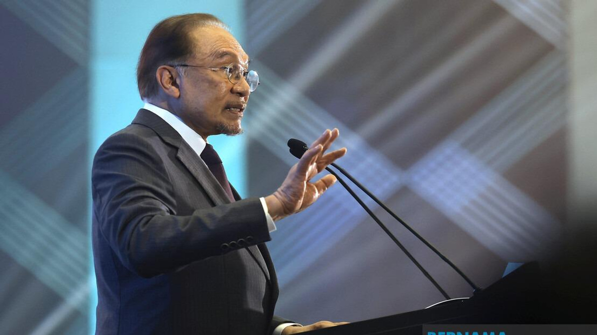 Malaysia Needs Unified Security Strategy to Counter AI, Drones and New Tech Threats, Anwar Says