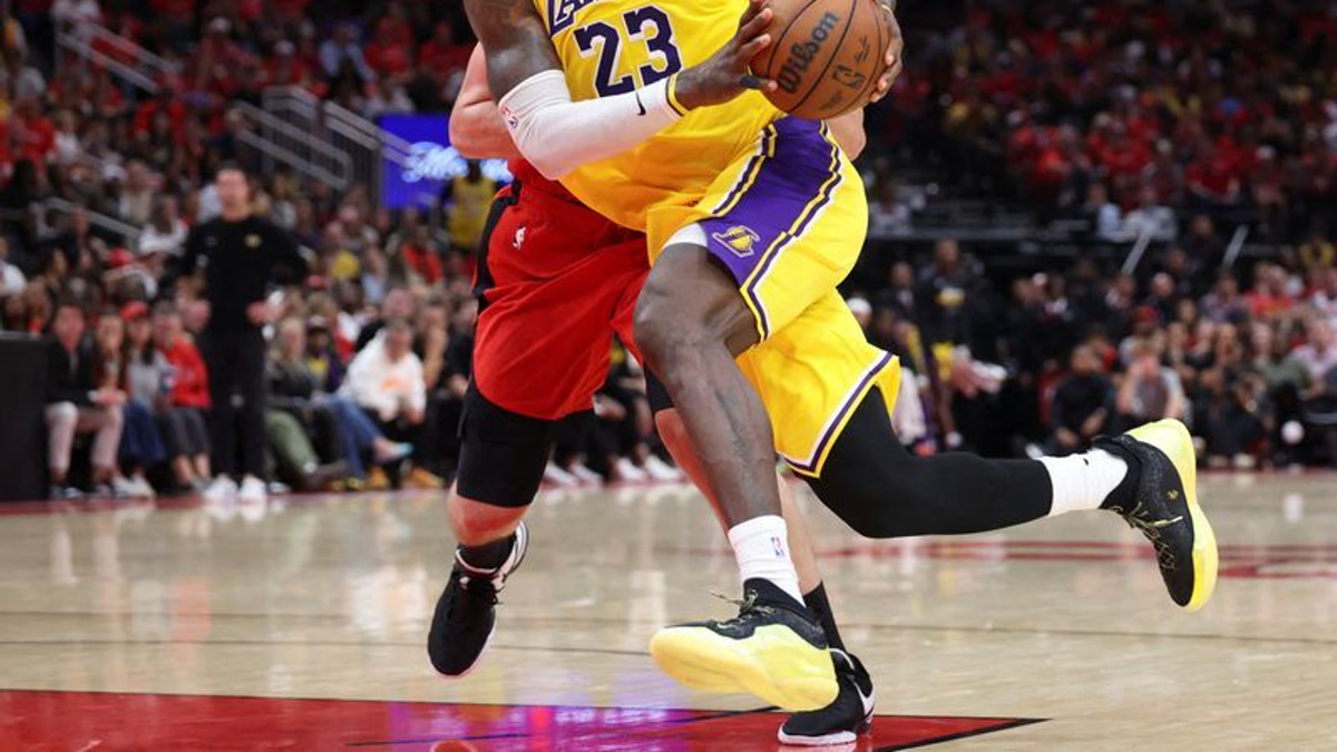 LeBron James Joins Philadelphia 76ers for Record 24th NBA Season