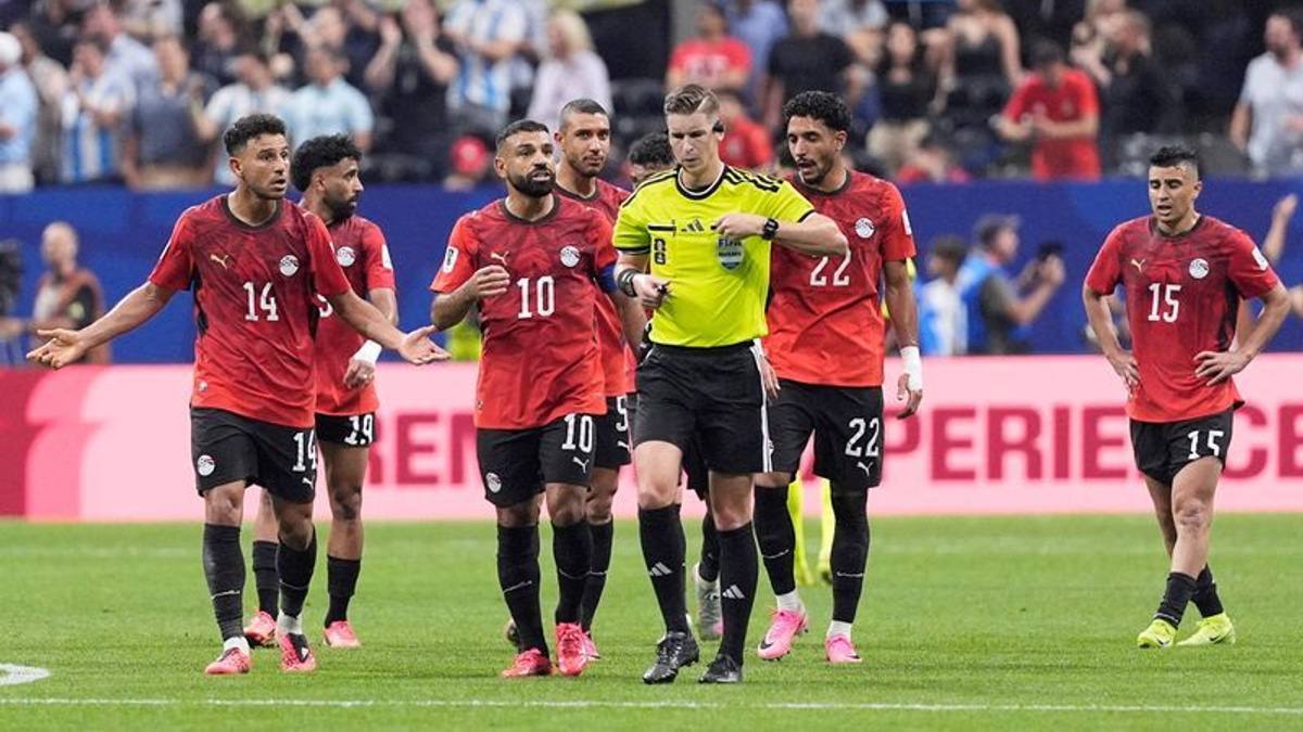 FIFA Refereeing Chief Defends Argentina's Controversial World Cup Win Over Egypt